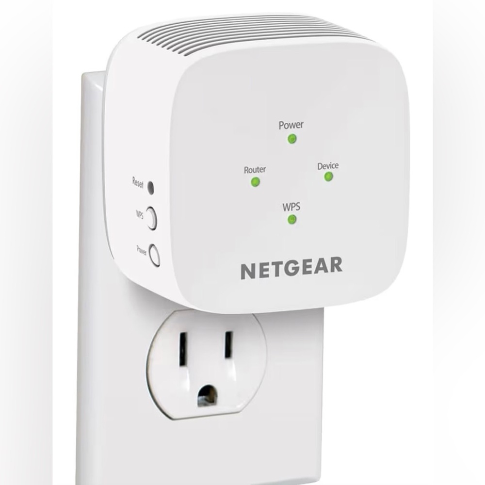 NETGEAR WI-FI Extender new no box